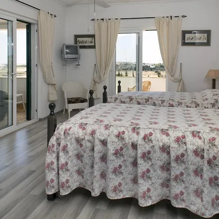 607 Lorena Λάγος