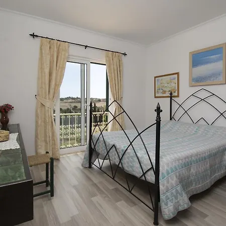 607 Lorena Villa Lagos