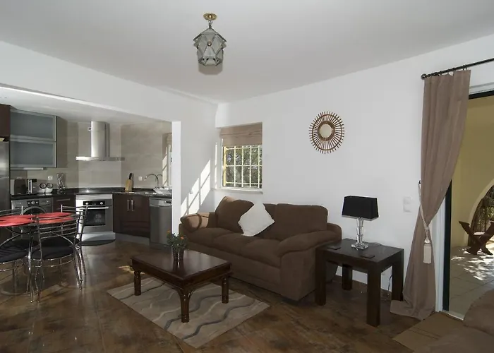 607 Lorena 라고스