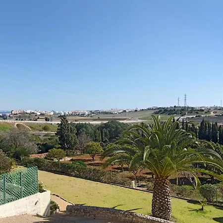 607 Lorena Βίλα Λάγος