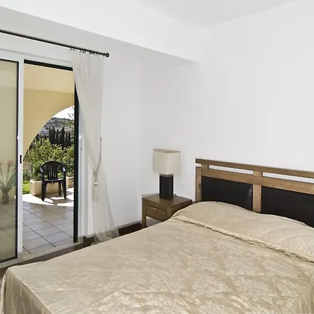 607 Lorena Villa *